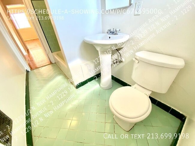 Foto del edificio - 1229 1/2 N. New Hampshire Avenue-2