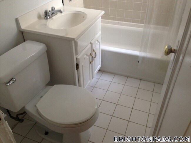 Foto del edificio - 100 Kilsyth Rd