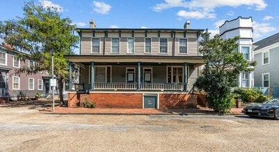 Building Photo - 403 Dinwiddie St