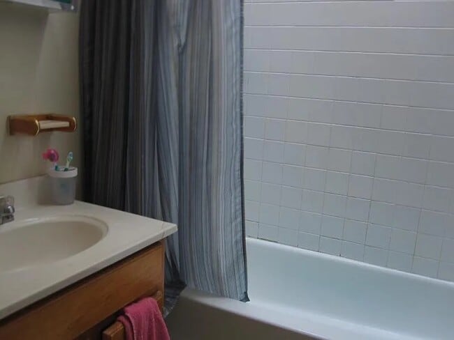 Building Photo - 28 Edgerly Rd