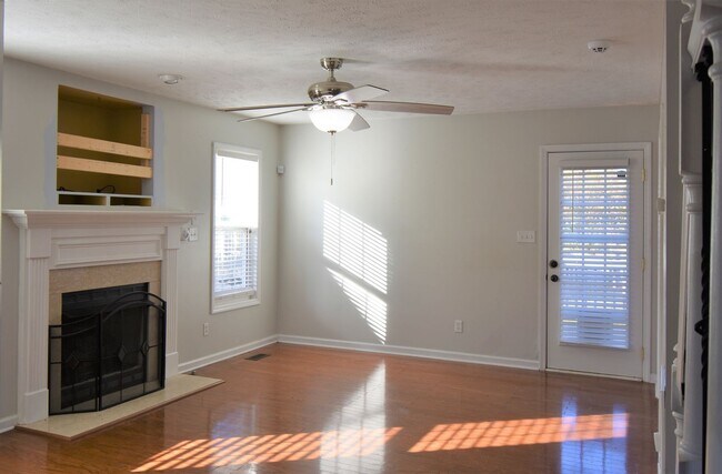 Foto del edificio - 3 Bedroom 2 Bath with Bonus Rooom