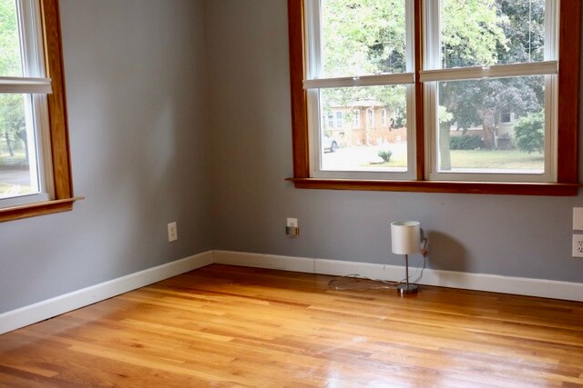 Foto del edificio - 745 Evelyn St NE