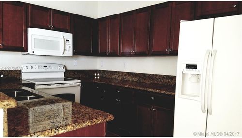Building Photo - 9249 SW 169th Ave