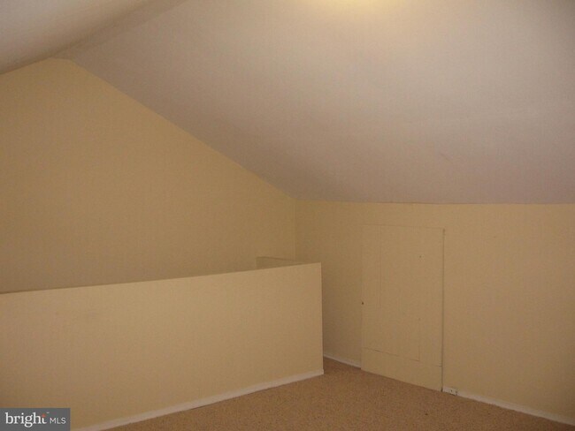 Building Photo - 80 Nassau St