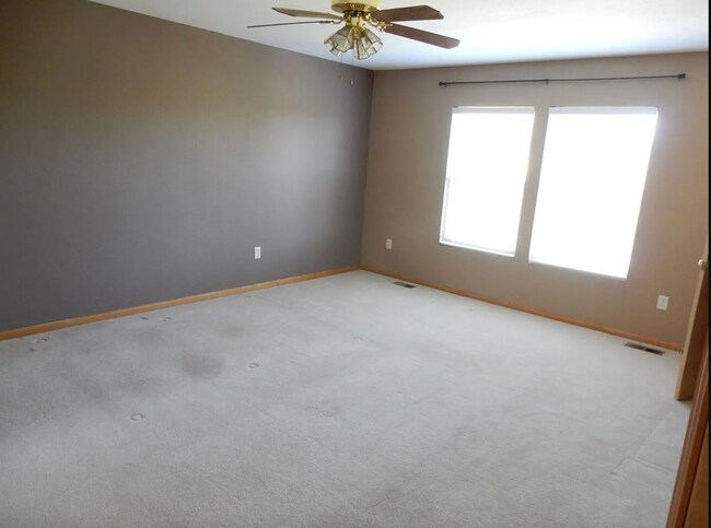 Foto del edificio - 3 Bed, 2.5 Bath Townhome Near Mehaffey Park & The Olde Course!