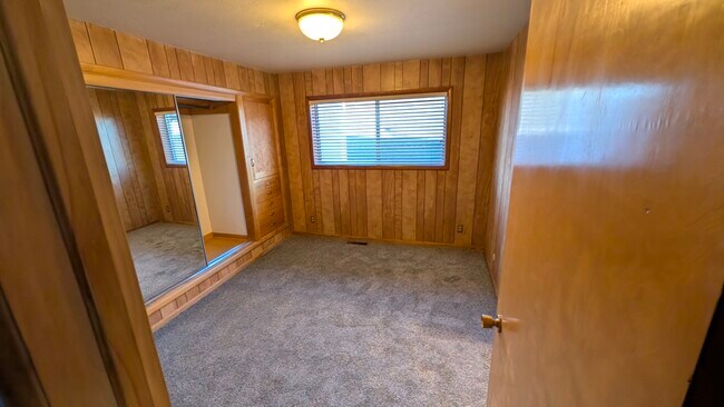 Foto del edificio - 429 S 1300 E