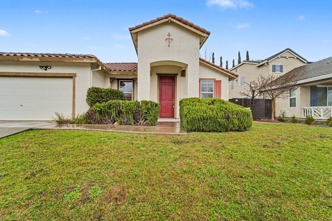 Building Photo - Your Next Adventure Starts Here: 3+ Bed, 2 Bath Home in Marysville