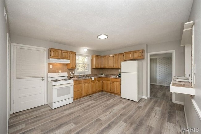 Building Photo - 9813 Winkler Dr