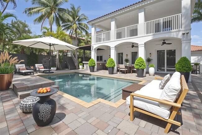 Foto del edificio - 6498 NW 113th Pl