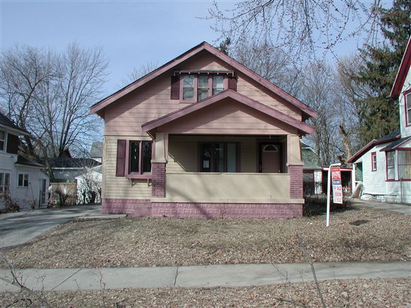 Primary Photo - 1025 Alto Ave SE