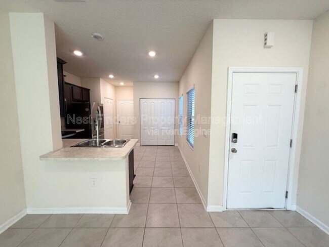 Foto del edificio - 9622 Baylin Ct