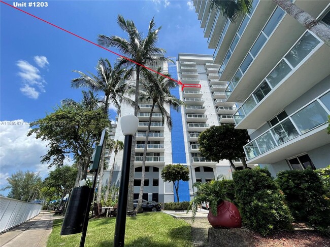 Foto del edificio - 5085 NW 7th St