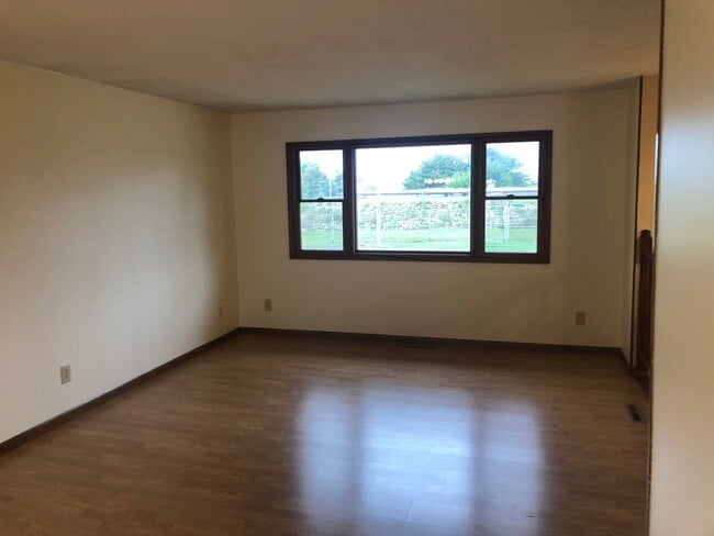 Foto del edificio - Beautiful Spacious Home