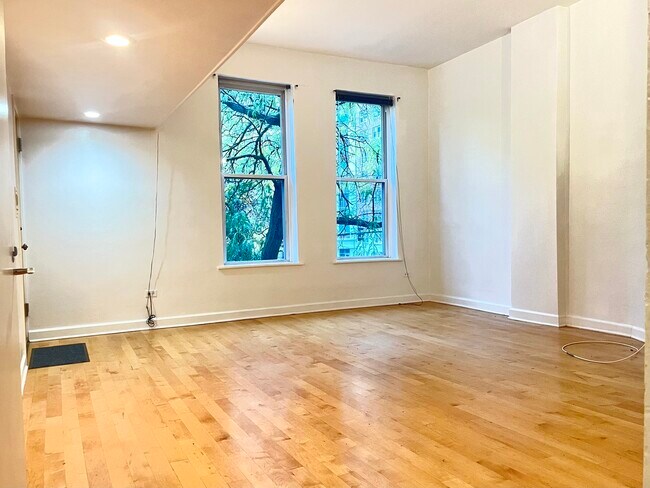 Foto del edificio - 1039 N La Salle Dr