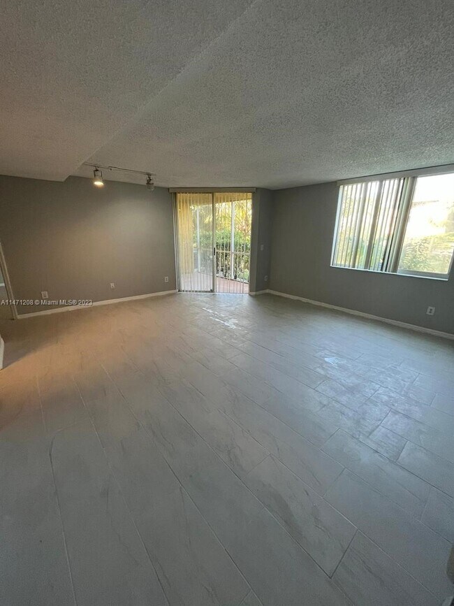 Building Photo - 4005 W McNab Rd