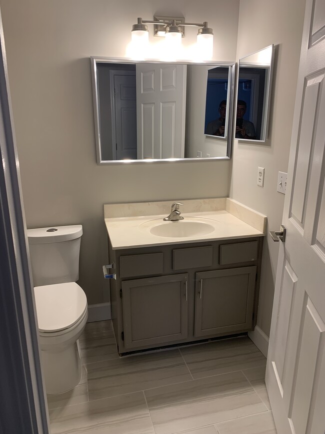 Foto del edificio - 11597 Alexis Forest Dr