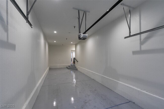Foto del edificio - 8777 W Maule Ave