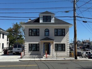 Building Photo - 243 Malden St