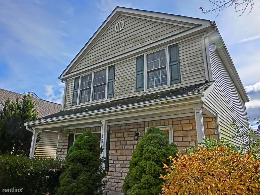 Foto principal - 3 br, 2.5 bath House - 2970 East Powell Road