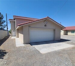 Building Photo - 640 E San Lorenzo St