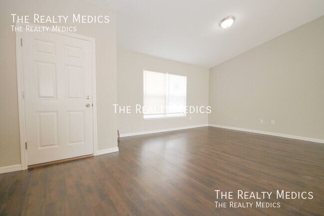 Foto del edificio - 14 Juniper Way Ln