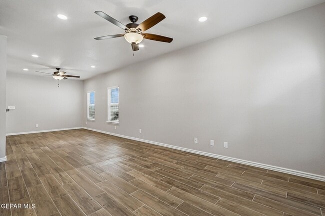 Building Photo - 825 Dulce Tierra Dr