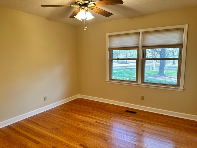 Foto del edificio - 6156 Mt Gallant Rd