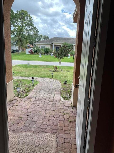 Foto del edificio - 1371 SW Halford Ave