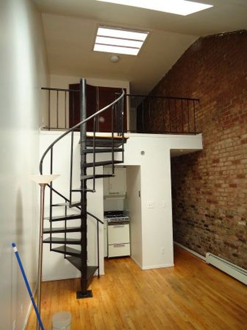 Primary Photo - 328 W 11th St