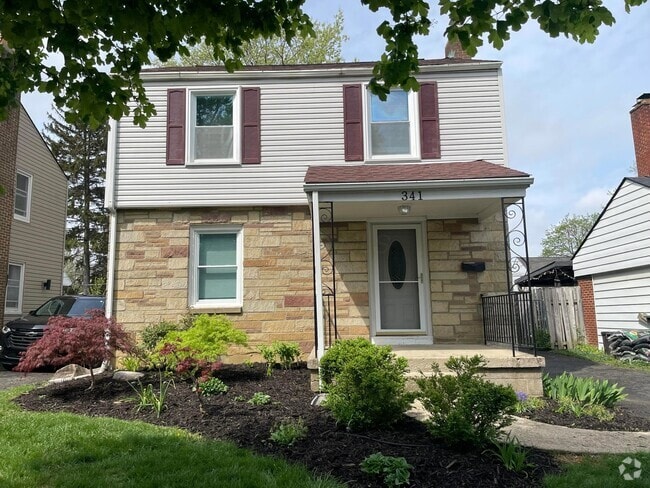 Building Photo - 341 S Roys Ave