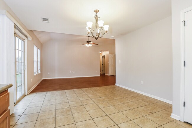 Foto del edificio - 1717 White Oak Ln