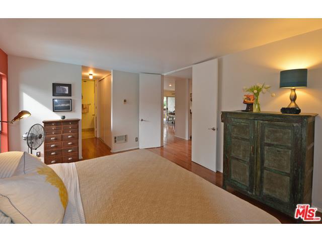 Master Bedroom - Detail #2 - 5950 Canterbury Dr