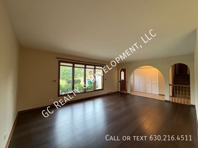 Building Photo - 27W181 Jewell Rd