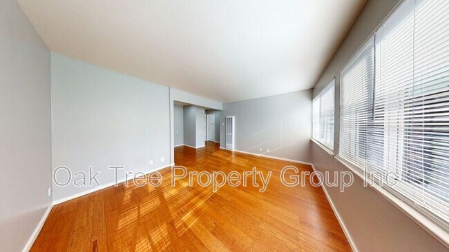 Foto del edificio - 406 Van Buren Ave