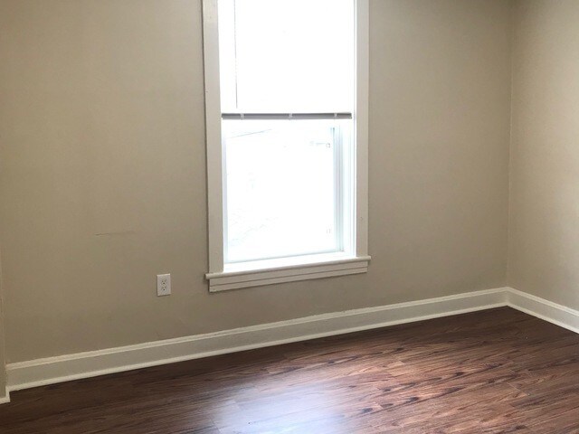 Building Photo - 212 3rd Street