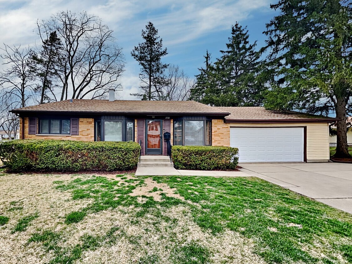 Primary Photo - 1550 E Anderson Dr