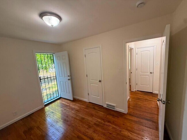Building Photo - 11031 Courville St