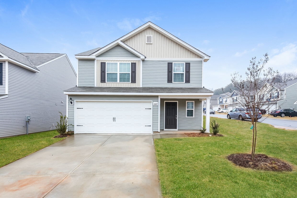 2249 Southlea Dr, Inman, SC House for Rent in Inman, SC