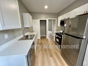 Building Photo - 576 E Fall Creek Pkwy N Dr