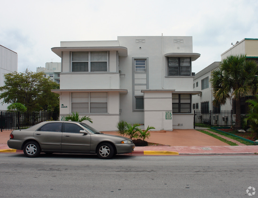 Primary Photo - 6830 Harding Ave