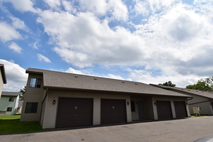 Primary Photo - 1116 Northpoint Dr
