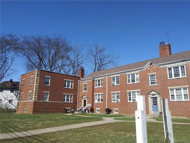 Building Photo - 2670 N Main St