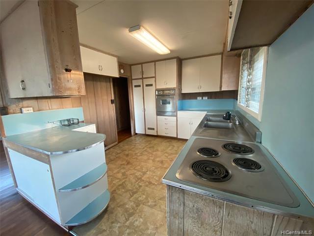 Building Photo - 98-120-120 Kaulike Dr