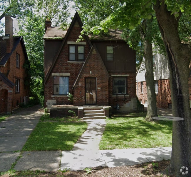 Building Photo - 5751 Yorkshire Rd