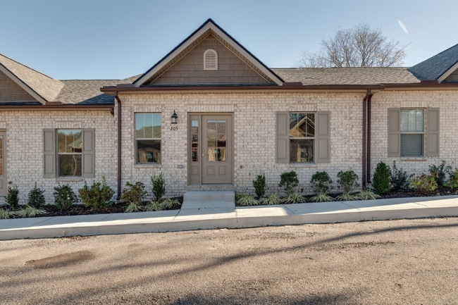 Building Photo - 203 Bancroft Ml