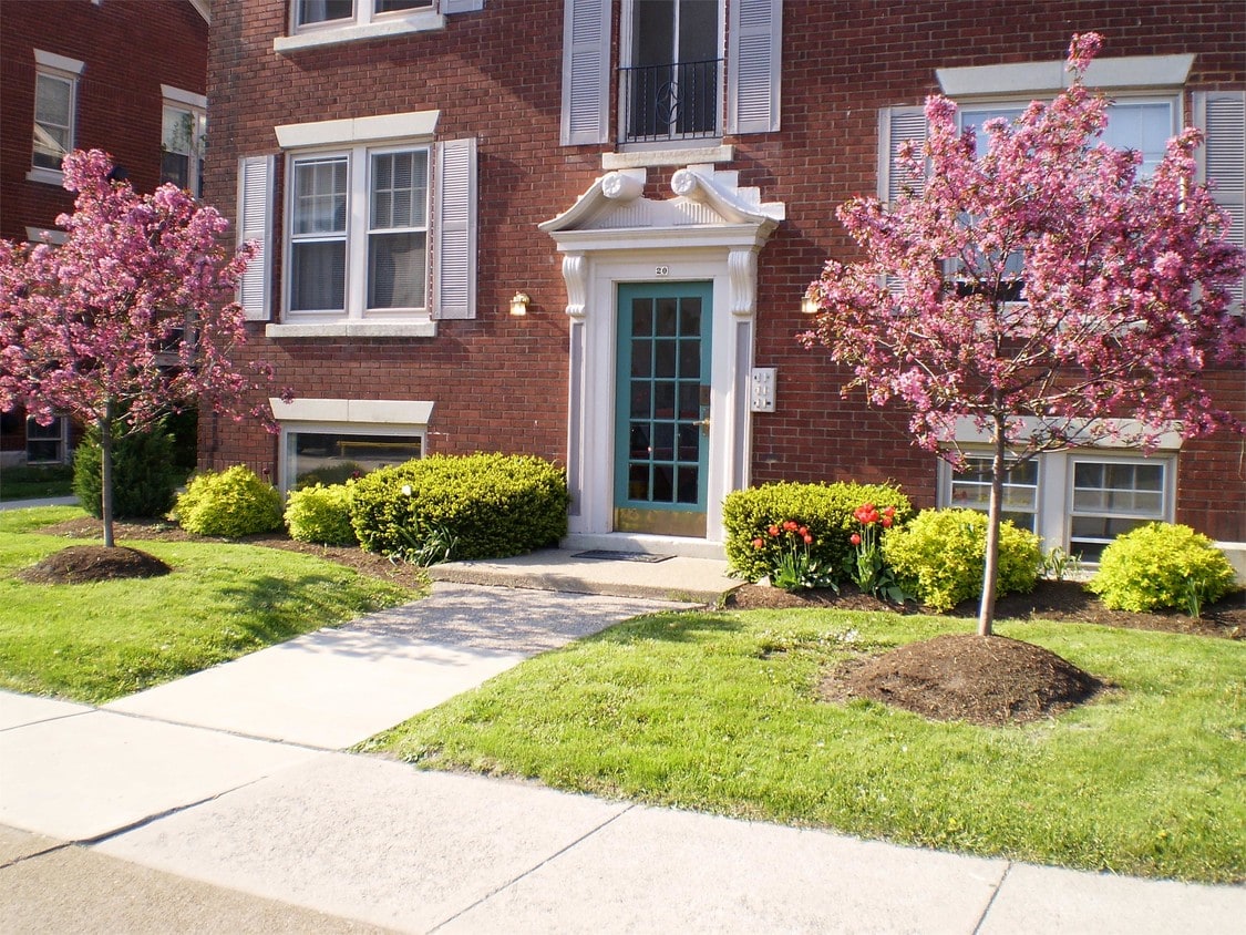 36 Chapel Rd, Buffalo, NY 14217 Room for Rent in Buffalo, NY