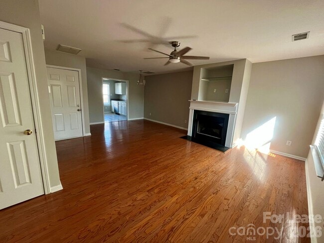Building Photo - 16854 Bridgeton Ln