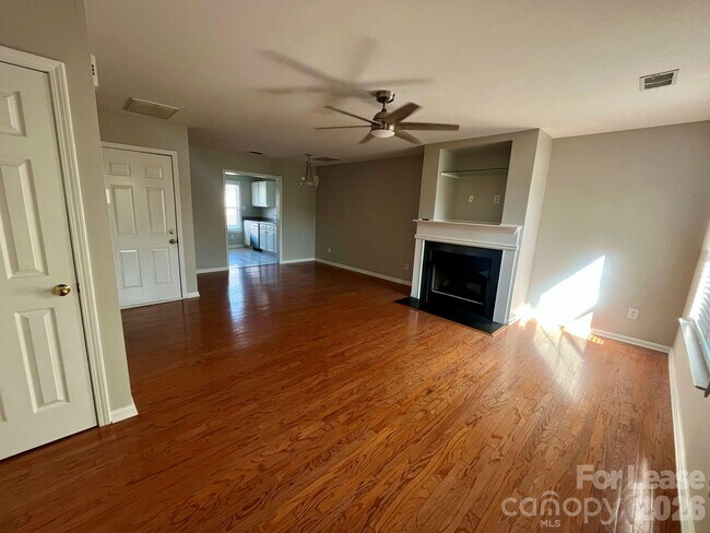 Foto del edificio - 16854 Bridgeton Ln