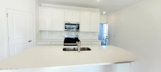 Foto del edificio - 40 Kingsville Ct