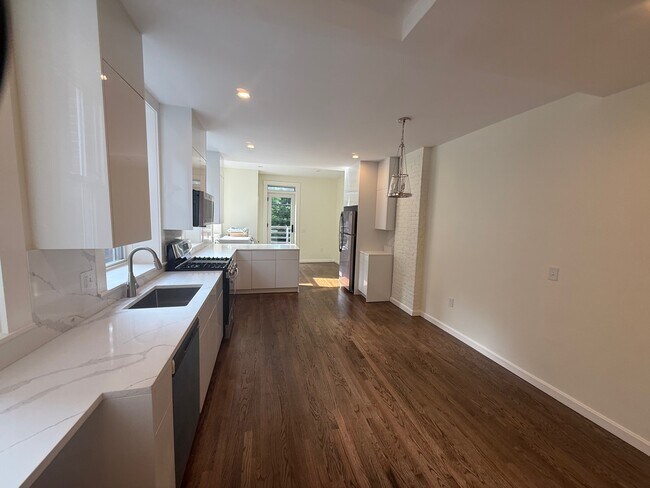 Foto del edificio - 1726 Beacon St